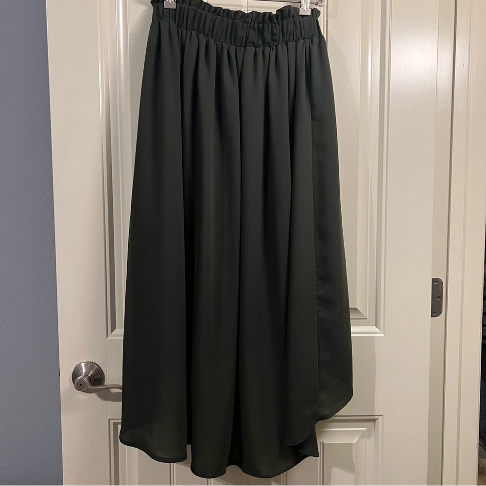 Sz L olive green high low flowy skirt. Worn once